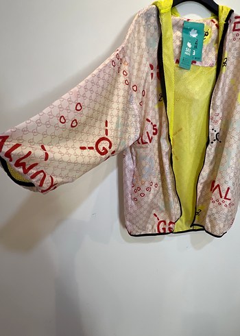 Renkli Baskılı Kapüşonlu Oversize Yağmurluk - Görsel 3