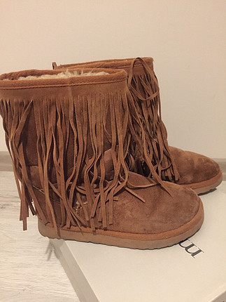 Püskül Ugg