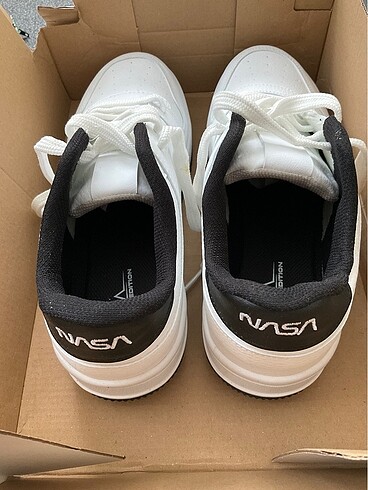 39 Beden beyaz Renk Defacto NASA sneaker ayakkabı