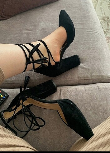Trendyol & Milla Siyah bağcıklı topuklu ayakkabı 