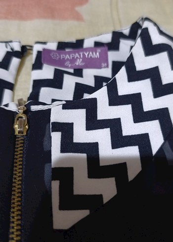 Önü Desenli Siyah Uzun Tunik - Görsel 2