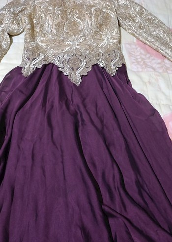 Uzun Mor Saten Kadın Abiye Elbise etek ucunda minik yırtık var - Görsel 4