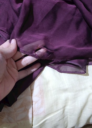 Uzun Mor Saten Kadın Abiye Elbise etek ucunda minik yırtık var - Görsel 2