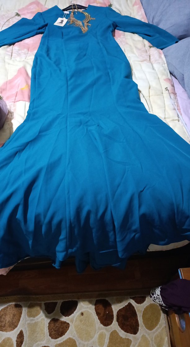 iPetrol yeşili Drapeli Uzun Abiye Elbise arkası kuyruğu var - Görsel 3