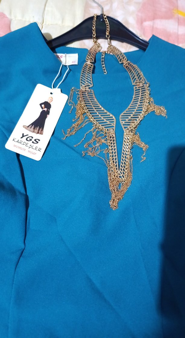 iPetrol yeşili Drapeli Uzun Abiye Elbise arkası kuyruğu var - Görsel 2