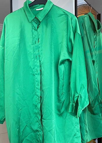 Mevsimlik salaş saten gömlek - Görsel 2