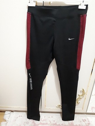 Nike sporcu taytı