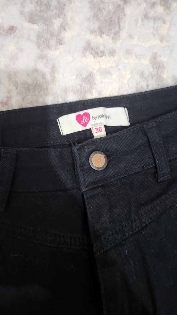 Siyah Düğmeli Bol Kesim Mini Kot Etek - Görsel 2