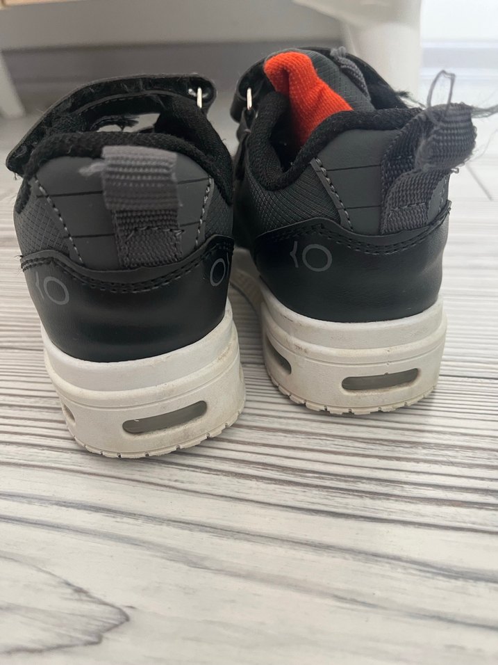 Gri Velcro Bağcıklı Çocuk Spor Ayakkabı - Görsel 2