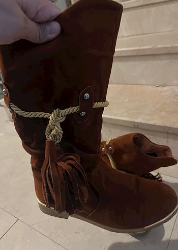 Püsküllü Kahverengi Süet Kadın Bot - Görsel 2