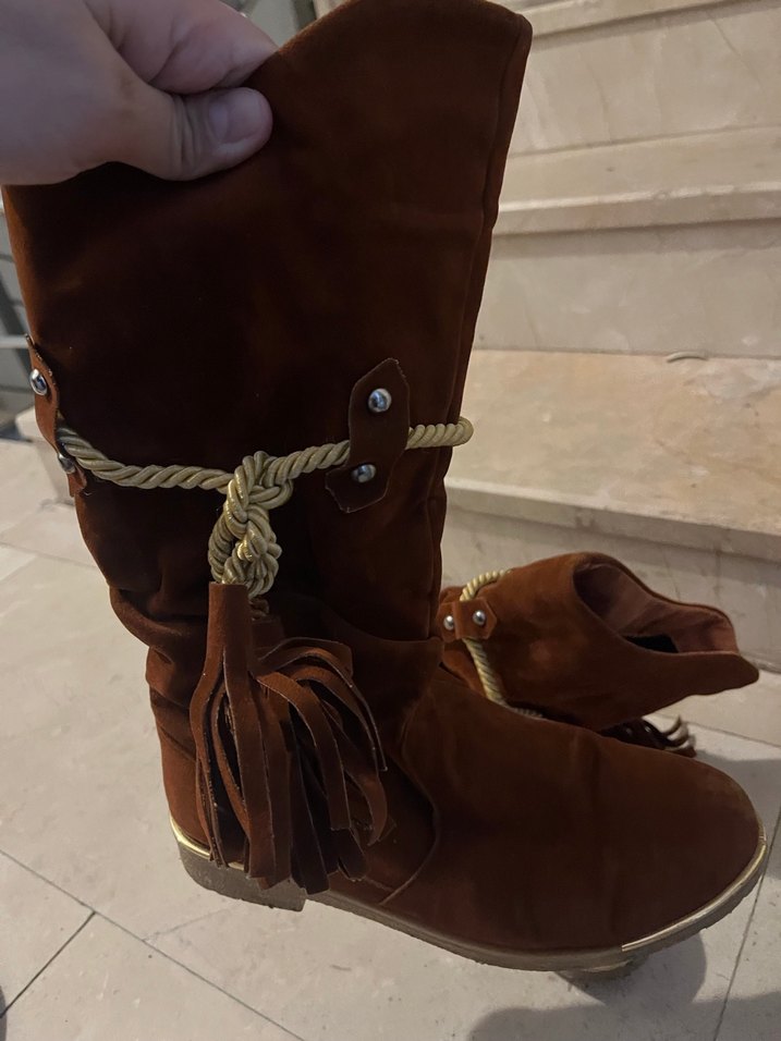 Püsküllü Kahverengi Süet Kadın Bot - Görsel 2