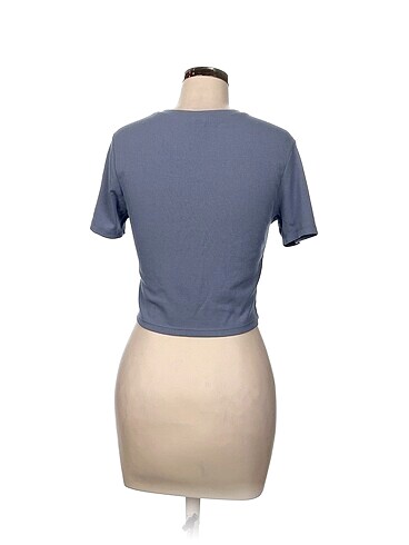 m Beden Koton T-shirt %70 İndirimli.