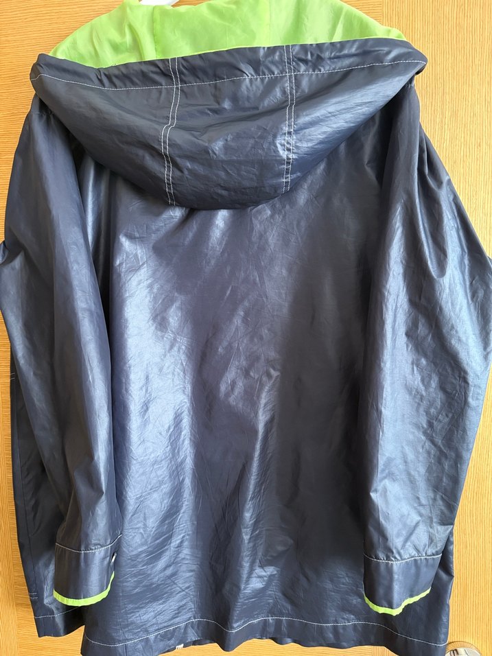 Kapüşonlu Lacivert Kadın Yağmurluk - Görsel 3