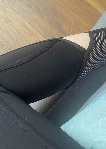 Siyah File Detaylı Spor Tayt - Görsel 4