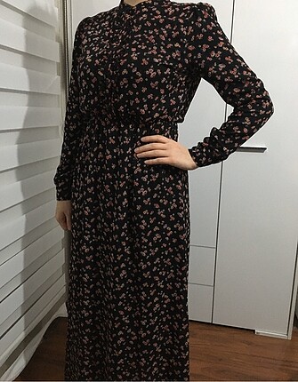 Astarlı şifon elbise