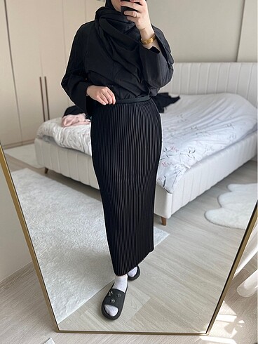 Zara Piliseli etek