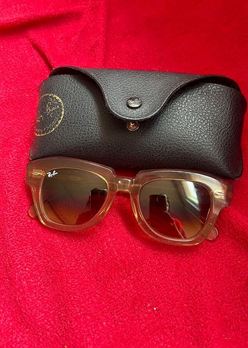 Ray-Ban Kadın Güneş Gözlüğü