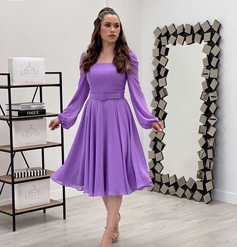 Hiç giyilmedi butik ürünüdür kemeri yoktur 40-42 beden uyuml