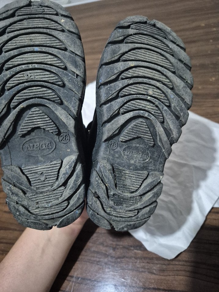 Siyah Erkek Çocuk Lastik Botlar - Görsel 4