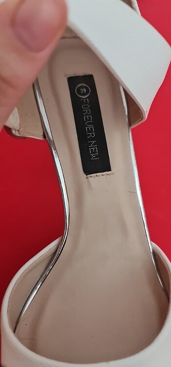 Forever New 1 defa giyildi sadece 