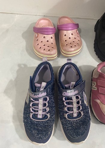 Çeşitli ayakkabılar dolabımda tek tek var - Görsel 4