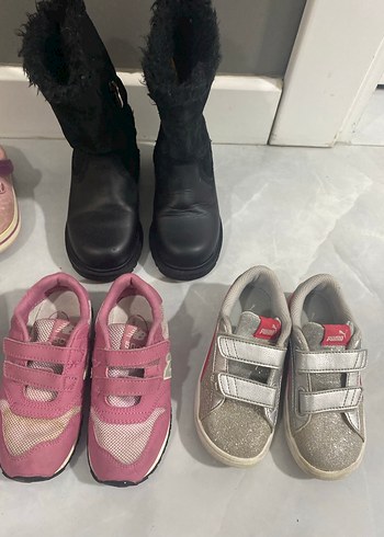 Çeşitli ayakkabılar dolabımda tek tek var - Görsel 2