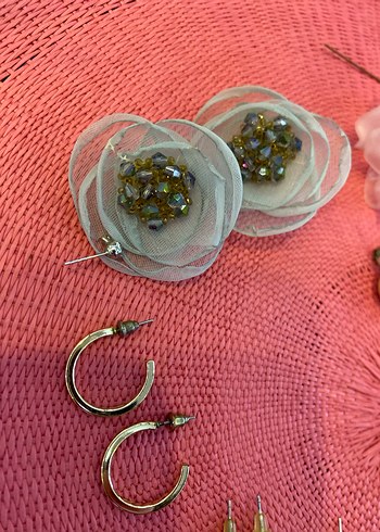 Tek ve bazıları çift makul küpeler değerlendirmeliklertane 50 tl - Görsel 10