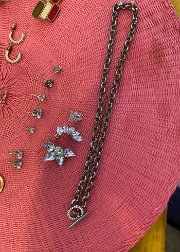 Tek ve bazıları çift makul küpeler değerlendirmeliklertane 50 tl - Görsel 6