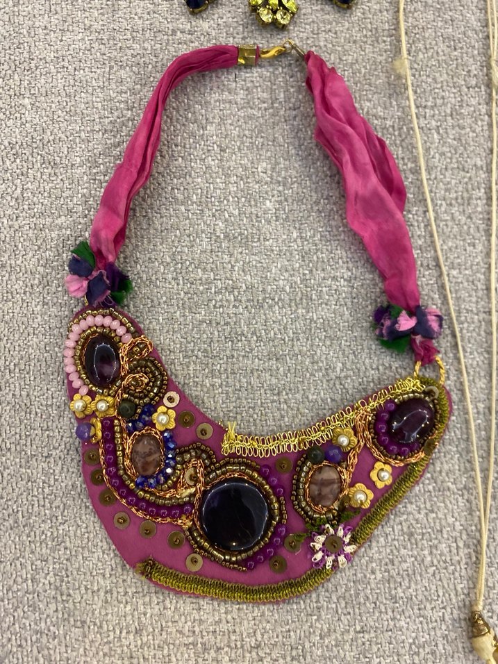 Makul ürünler -Çok Renkli Boncuklu  kolyeler 50 tl - Görsel 2