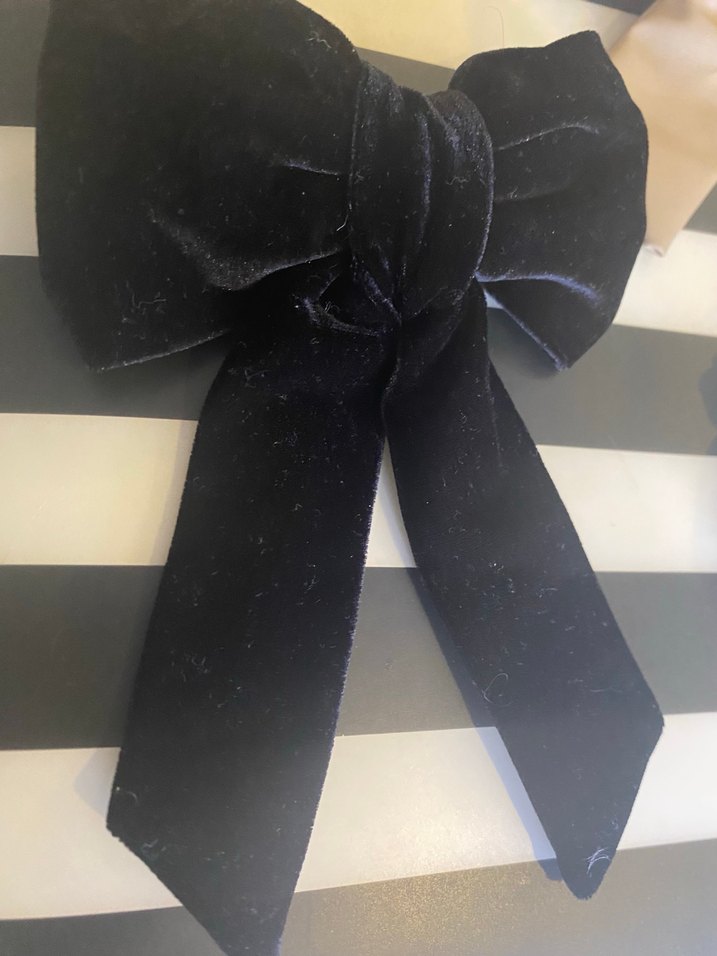 Deri ve kadife  Fiyonk ve  taç tane fiyatıdır - Görsel 4