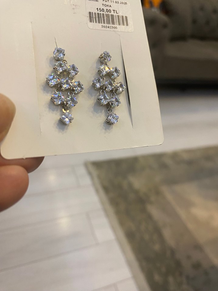 Gümüş renk taşlı  Kadın Küpeleri 3 cm - Görsel 2