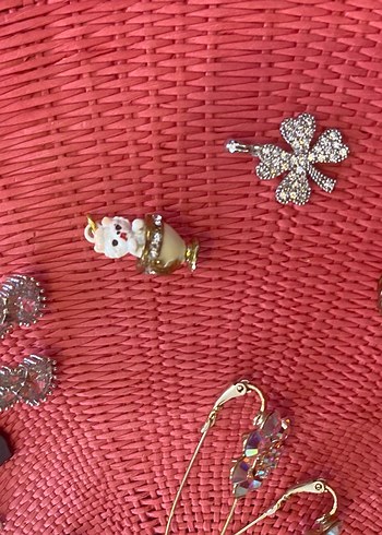 Renkli ve taşlı çeşitli takılar tane 200 tl sorarak alınız - Görsel 12