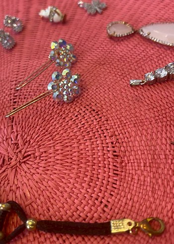 Renkli ve taşlı çeşitli takılar tane 200 tl sorarak alınız - Görsel 10