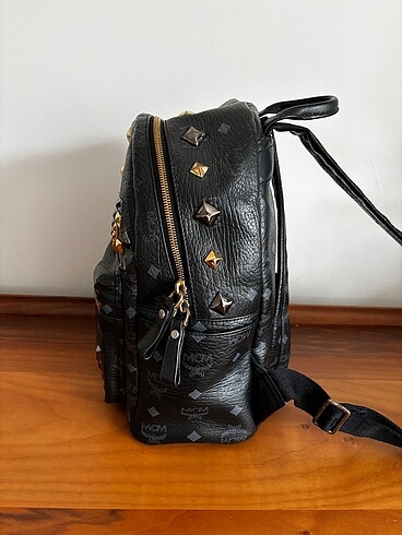 Beden siyah Renk MCM Stark Side Studs sırt çantası