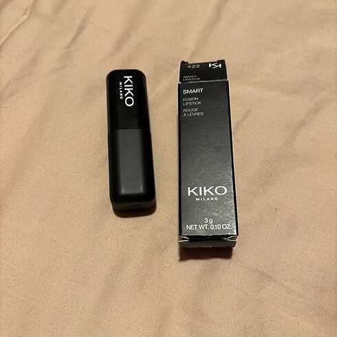 Beden kırmızı Renk Kiko Milano ruj