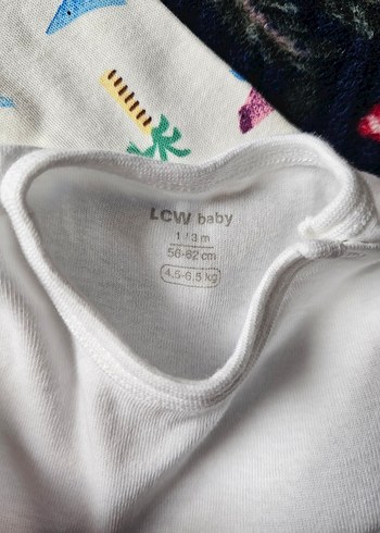 Renkli Desenli Beyaz Bebek Tulum ve Body Seti - Görsel 4