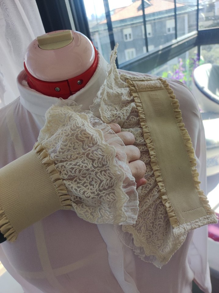 Nakışlı Bej Emzirme Korsesi - Görsel 3