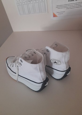 36 Beden Converse Beyaz Dolgu Topuklu Kadın Spor Ayakkabı