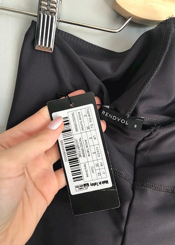 s Beden siyah Renk Kadın yeni ve etiketli biker şort