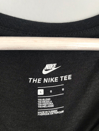 l Beden Nike L beden siyah yeni tişört 