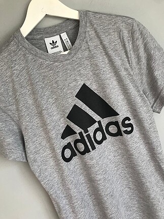 s Beden gri Renk Adidas S Gri Yeni Tişört