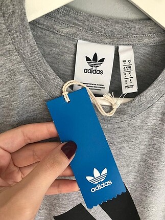 s Beden Adidas S Gri Yeni Tişört