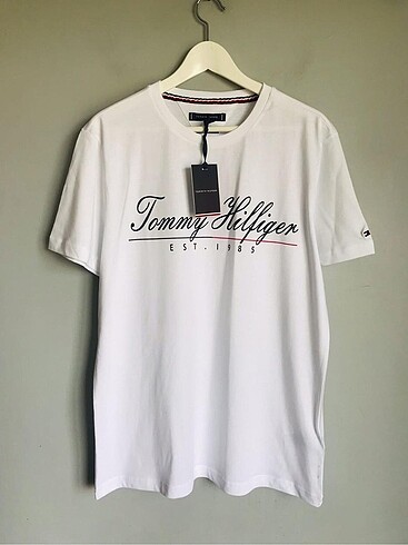 Tommy Hilfiger L Yeni Tişört