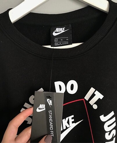 xl Beden Nike XL Yeni Sweatshirt