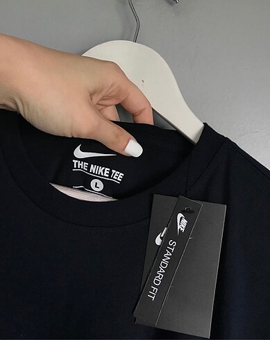 l Beden lacivert Renk Nike L yeni tişört