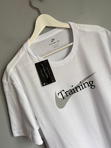l Beden Nike L Yeni Tişört
