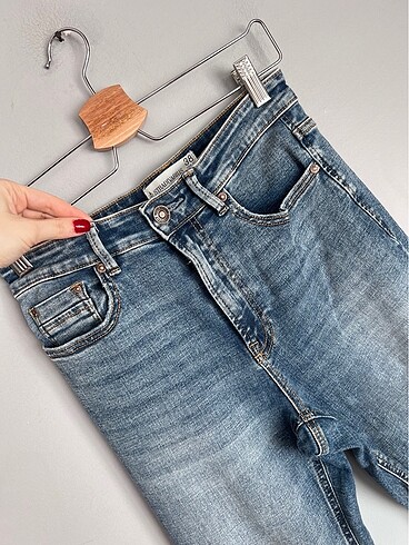 38 Beden lacivert Renk Stradivarius jean