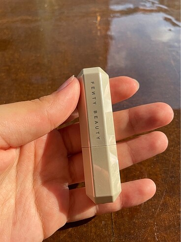 Fenty Beauty Slip Shine Lipstick / retro rose