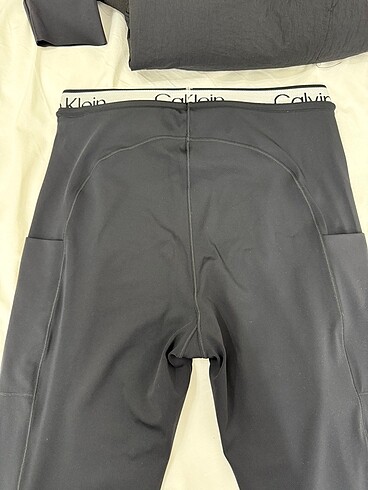 xl Beden siyah Renk Orjinal calvin klein tayt