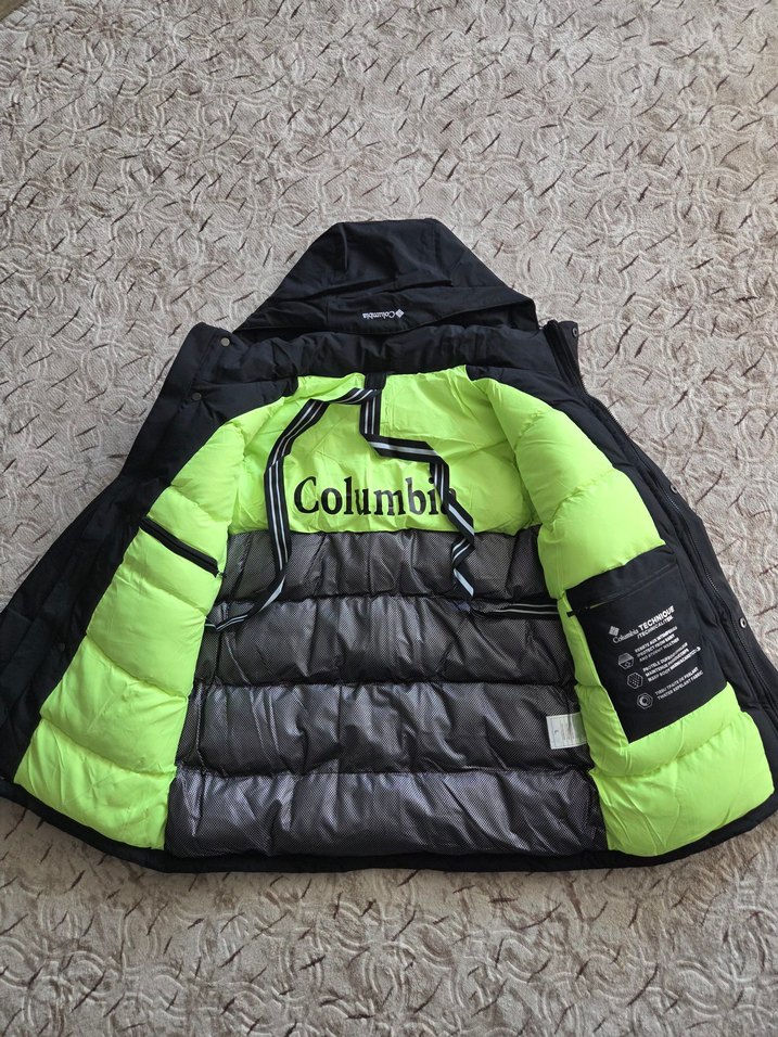 Columbia Siyah Kapüşonlu Erkek Mont - Görsel 2